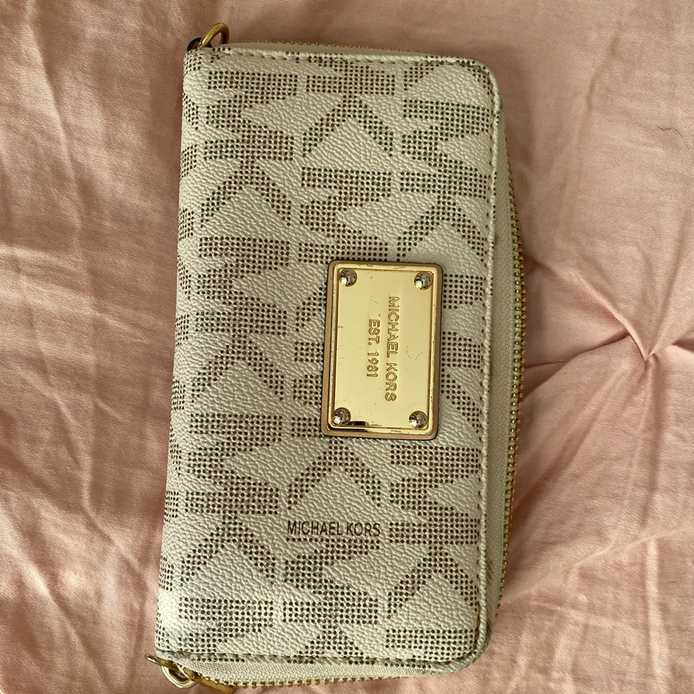 Michael Kors zip around wallet